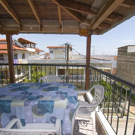 Alma House By Rentalspro - Nea Halkidiki Apartment Flogita