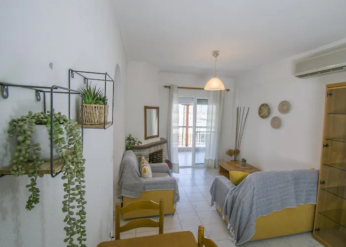 Alma House By Rentalspro - Nea Halkidiki Flogita